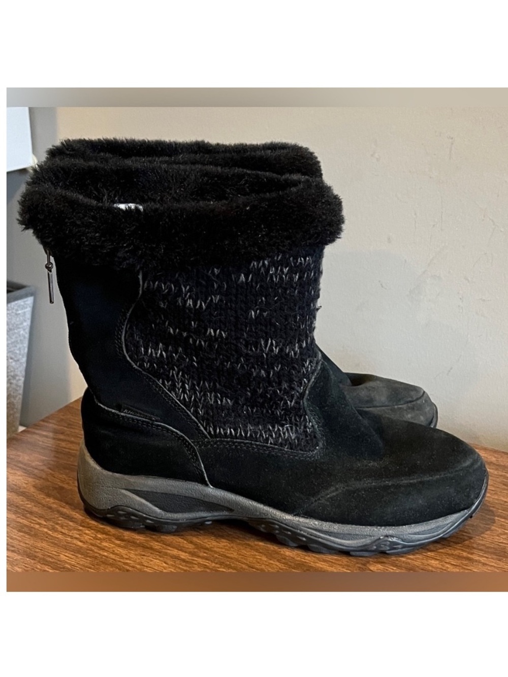 Khombu Black Suede and Knit Faux Fur Winter Boots, Size 7
